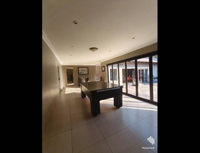 5 BEDROOM HOUSE FOR SALE IN VAALPARK